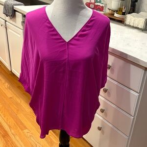 Vince Fuchsia silk V-Neck Blouse, Sz M